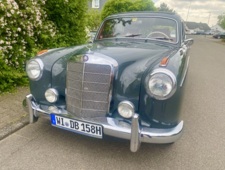 Mercedes-Benz 220 S