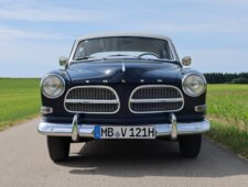 Volvo P 121