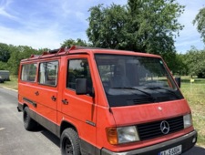 Mercedes-Benz MB 100 D