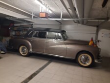 Mercedes-Benz Adenauer 300 d