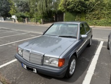 Mercedes-Benz 190 E 2.3