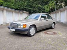 Mercedes-Benz 190 E