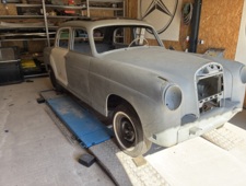 Mercedes-Benz 220 S