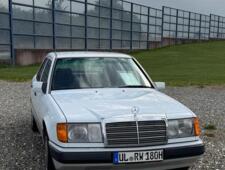 Mercedes-Benz 124