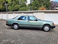 Mercedes-Benz 200